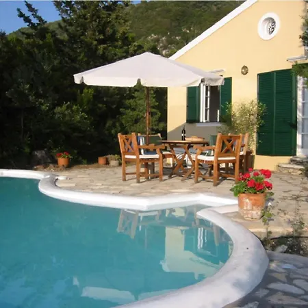 Daphne Holiday home Agios Nikitas